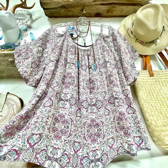 Torrid Lavender Print Cold Shoulder Challis Top Blouse w shabby chic Gypsy vibe - Picture 8 of 14